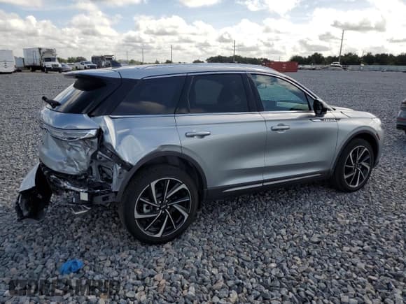 ✅ 2023 Lincoln Corsair Reserve • VIN: 5LMCJ2CA1PUL27285 • Lot: 60415455. Wystawiony na Copart z przebiegiem 6 650 mil. Bezpłatny archiwum sprzedaży aukcyjnych z USA i szczegółowy raport historii pojazdu na DreamBid. Zdjęcie 3.