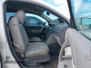 ✅ 2014 GMC Acadia SLT • VIN: 1GKKRSKD0EJ282155 • Lot: 42794833. Wystawiony na IAAI z przebiegiem 130 956 mil. Bezpłatny archiwum sprzedaży aukcyjnych z USA i szczegółowy raport historii pojazdu na DreamBid. Zdjęcie 5.