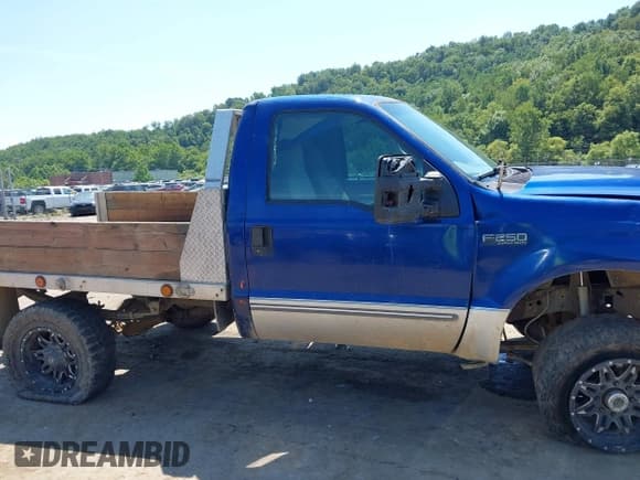 ✅ 1999 Ford F-250 XL • VIN: 1FTNF21F0XEB03449 • Lot: 42862867. Listed on IAAI with 162,180 mi. Free auction sales archive from the USA and detailed vehicle history report at DreamBid. Image 14.