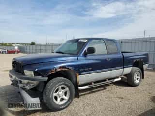 2001 Dodge 1500 z VIN 3B7HF13Z61G186089, wystawiony jako Copart lot #84616565 z przebiegiem 270 922 mil mil oraz Szkoda całkowita • Salvage title. Historia ofert i sprzedaży dostępna na DreamBid. Obrazek 1.