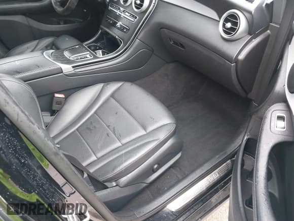 ✅ 2022 Mercedes-Benz GLC 300 • VIN: W1N0G8EB0NG052868 • Lot: 41755148. Listed on IAAI with Not provided. Free auction sales archive from the USA and detailed vehicle history report at DreamBid. Image 5.