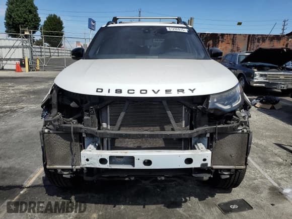 ✅ 2017 Land Rover Discovery HSE • VIN: SALRRBBV3HA036796 • Lot: 81295915. Wystawiony na Copart z przebiegiem 73 360 mil. Bezpłatny archiwum sprzedaży aukcyjnych z USA i szczegółowy raport historii pojazdu na DreamBid. Zdjęcie 5.