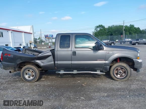 ✅ 2003 Ford F-250 XL • VIN: 1FTNX21P43EC75774 • Лот: 42822558. Опубликован ранее на IAAI с пробегом 303 508 миль. Бесплатный доступ к архиву аукционных продаж из США и подробный отчёт об истории автомобиля на DreamBid. Изображение 14.