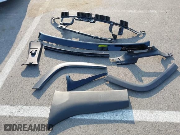 ✅ 2023 Jeep Grand Cherokee Laredo • VIN: 1C4RJHAG7PC608850 • Lot: 42469018. Listed on IAAI with 18,672 mi. Free auction sales archive from the USA and detailed vehicle history report at DreamBid. Image 22.