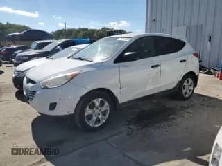 2013 Hyundai Tucson GL z VIN KM8JT3AB4DU727584, wystawiony jako Copart lot #71044104 z przebiegiem 66 894 mil mil oraz Czysty tytuł • Clean title. Historia ofert i sprzedaży dostępna na DreamBid. Obrazek 1.