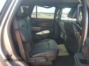 ✅ 2021 Ford Expedition Limited • VIN: 1FMJU1KT9MEA55332 • Lot: 89562375. Wystawiony na Copart z przebiegiem 73 342 mil. Bezpłatny archiwum sprzedaży aukcyjnych z USA i szczegółowy raport historii pojazdu na DreamBid. Zdjęcie 11.