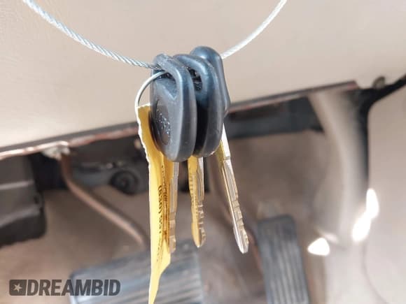 ✅ 2004 Chevrolet Suburban LS • VIN: 1GNEC16Z74R129256 • Lot: 42786812. Listed on IAAI with 347,493 mi. Free auction sales archive from the USA and detailed vehicle history report at DreamBid. Image 11.