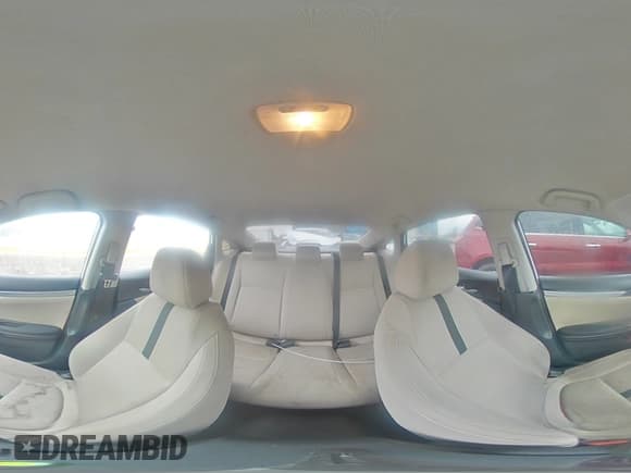 ✅ 2017 Honda Civic LX • VIN: 19XFC2F56HE032583 • Lot: 81616255. Wystawiony na Copart z przebiegiem 86 058 mil. Bezpłatny archiwum sprzedaży aukcyjnych z USA i szczegółowy raport historii pojazdu na DreamBid. Zdjęcie 15.