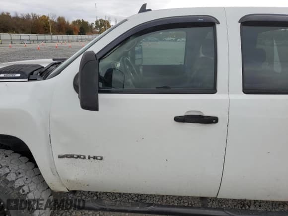 ✅ 2008 Chevrolet Silverado 2500HD Work Truck • VIN: 1GCHK29K98E154346 • Lot: 93400395. Wystawiony na Copart z przebiegiem 281 343 mil. Bezpłatny archiwum sprzedaży aukcyjnych z USA i szczegółowy raport historii pojazdu na DreamBid. Zdjęcie 7.
