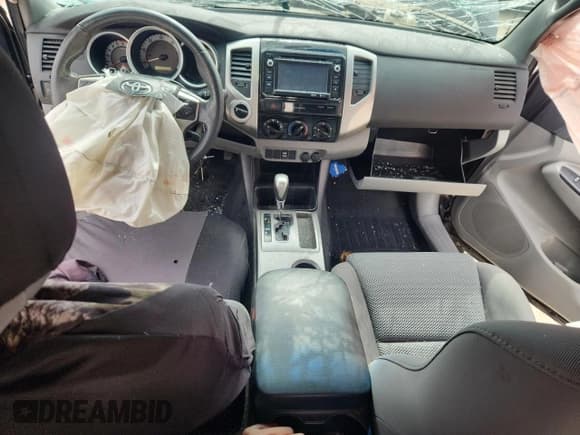 ✅ 2015 Toyota Tacoma • VIN: 5TFUU4EN0FX115800 • Lot: 86642655. Listed on Copart with 71,452 mi. Free auction sales archive from the USA and detailed vehicle history report at DreamBid. Image 8.