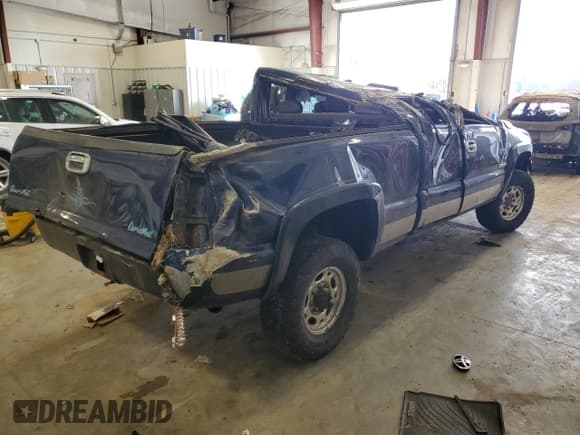 ✅ 2002 Chevrolet Silverado 2500HD LS • VIN: 1GCHK29182E159083 • Lot: 45950205. Wystawiony na Copart z przebiegiem Nie podano. Bezpłatny archiwum sprzedaży aukcyjnych z USA i szczegółowy raport historii pojazdu na DreamBid. Zdjęcie 3.