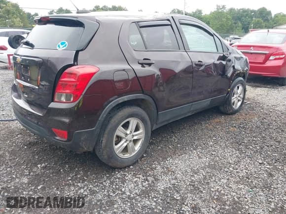 ✅ 2021 Chevrolet Trax LS • VIN: KL7CJNSB2MB306193 • Lot: 42916334. Listed on IAAI with 88,458 mi. Free auction sales archive from the USA and detailed vehicle history report at DreamBid. Image 4.