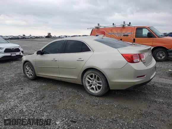 2015 Chevrolet Malibu LT z VIN 1G11C5SL8FF327986, wystawiony jako Copart lot #80635535 z przebiegiem 162 892 mil mil oraz Szkoda całkowita • Salvage title. Historia ofert i sprzedaży dostępna na DreamBid. Obrazek 2.