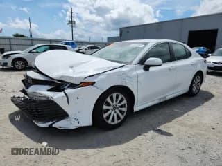 ✅ 2018 Toyota Camry LE • VIN: 4T1B11HK0JU048928 • Lot: 68341565. Listed on Copart with 92,470 mi. Free auction sales archive from the USA and detailed vehicle history report at DreamBid. Image 1.