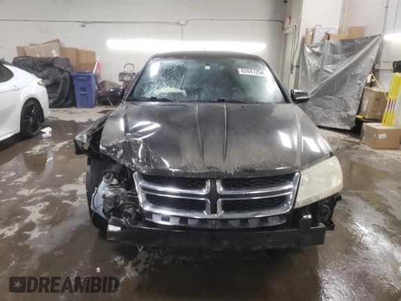 ✅ 2012 Dodge Avenger SXT • VIN: 1C3CDZCB1CN126110 • Лот: 82841254. Опубликован ранее на Copart с пробегом 101 402 миль. Бесплатный доступ к архиву аукционных продаж из США и подробный отчёт об истории автомобиля на DreamBid. Изображение 5.