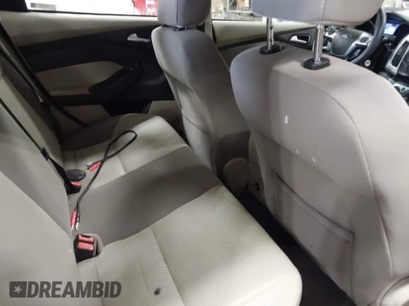 ✅ 2012 Ford Focus SE • VIN: 1FAHP3F21CL301085 • Lot: 42321328. Listed on IAAI with 157,818 mi. Free auction sales archive from the USA and detailed vehicle history report at DreamBid. Image 8.