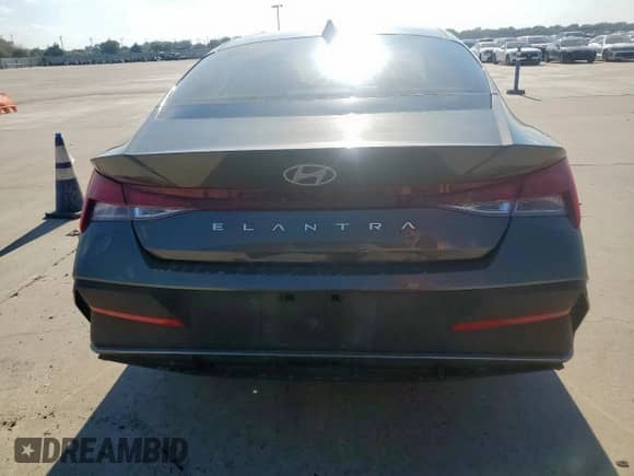 2024 Hyundai Elantra SE with VIN KMHLL4DG6RU792613, listed as a Copart auction lot 84440925 with 26,593 mi miles and Clean title. Bid and sale history available at DreamBid. Image 6.