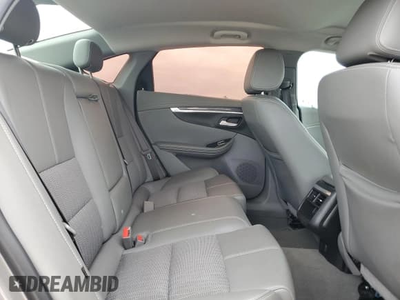 ✅ 2018 Chevrolet Impala LT • VIN: 2G1105S35J9132440 • Лот: 79299114. Опубликован ранее на Copart с пробегом 130 869 миль. Бесплатный доступ к архиву аукционных продаж из США и подробный отчёт об истории автомобиля на DreamBid. Изображение 10.