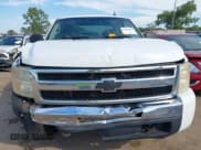 ✅ 2009 Chevrolet Silverado 1500 Work Truck • VIN: 1GCEK19C99Z260246 • Lot: 43405461. Listed on IAAI with 221,962 mi. Free auction sales archive from the USA and detailed vehicle history report at DreamBid. Image 13.