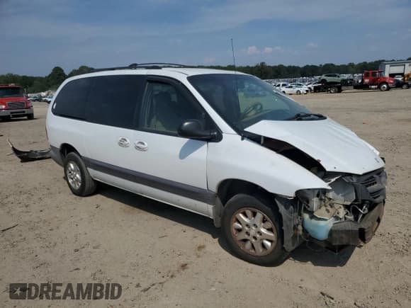 ✅ 2000 Dodge Caravan SE • VIN: 2B4GP44G0YR584617 • Lot: 81459815. Listed on Copart with 200,761 mi. Free auction sales archive from the USA and detailed vehicle history report at DreamBid. Image 4.