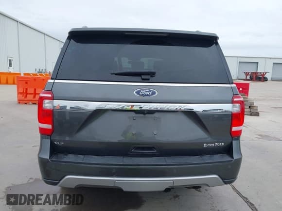 ✅ 2018 Ford Expedition XLT • VIN: 1FMJU1HT6JEA58918 • Lot: 41949055. Listed on IAAI with 65,674 mi. Free auction sales archive from the USA and detailed vehicle history report at DreamBid. Image 16.