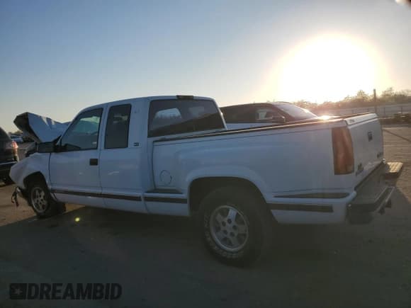 ✅ 1995 GMC Sierra 1500 • VIN: 2GTEC19K1S1516317 • Lot: 47131915. Wystawiony na Copart z przebiegiem 179 373 mil. Bezpłatny archiwum sprzedaży aukcyjnych z USA i szczegółowy raport historii pojazdu na DreamBid. Zdjęcie 2.