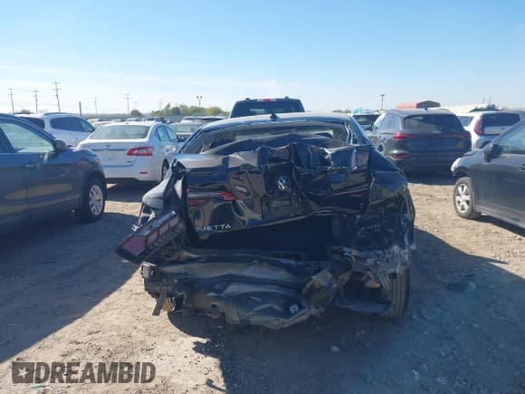 ✅ 2024 Volkswagen Jetta S • VIN: 3VW5M7BU6RM094296 • Lot: 43893667. Listed on IAAI with 46,855 mi. Free auction sales archive from the USA and detailed vehicle history report at DreamBid. Image 17.