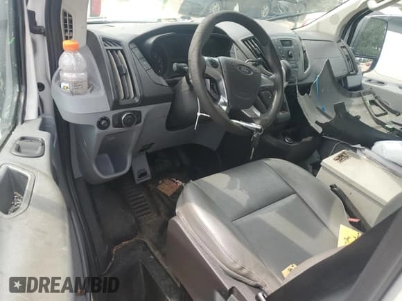 ✅ 2017 Ford Transit • VIN: 1FTYE1YM4HKA82266 • Lot: 66023274. Wystawiony na Copart z przebiegiem Nie podano. Bezpłatny archiwum sprzedaży aukcyjnych z USA i szczegółowy raport historii pojazdu na DreamBid. Zdjęcie 8.