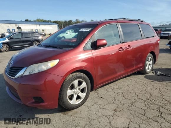 ✅ 2012 Toyota Sienna LE AAS • VIN: 5TDKK3DCXCS278253 • Lot: 82184965. Listed on Copart with 155,016 mi. Free auction sales archive from the USA and detailed vehicle history report at DreamBid. Image 1.