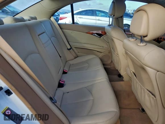 ✅ 2009 Mercedes-Benz E 350 Sport • VIN: WDBUF56X29B390276 • Lot: 94049565. Wystawiony na Copart z przebiegiem 102 221 mil. Bezpłatny archiwum sprzedaży aukcyjnych z USA i szczegółowy raport historii pojazdu na DreamBid. Zdjęcie 10.