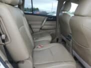 ✅ 2010 Toyota Highlander Sport • VIN: 5TDXK3EH0AS002287 • Лот: 52805395. Опубликован ранее на Copart с пробегом 232 357 миль. Бесплатный доступ к архиву аукционных продаж из США и подробный отчёт об истории автомобиля на DreamBid. Изображение 10.