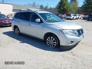 ✅ 2016 Nissan Pathfinder Platinum • VIN: 5N1AR2MM0GC616224 • Lot: 42088422. Listed on IAAI with 131,411 mi. Free auction sales archive from the USA and detailed vehicle history report at DreamBid. Image 1.
