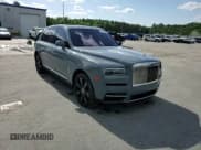 ✅ 2022 Rolls-Royce Cullinan • VIN: SLATV4C00NU208887 • Lot: 54132195. Wystawiony na Copart z przebiegiem 14 193 mil. Bezpłatny archiwum sprzedaży aukcyjnych z USA i szczegółowy raport historii pojazdu na DreamBid. Zdjęcie 13.