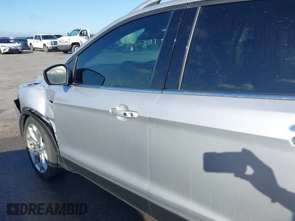 ✅ 2019 Ford Escape Titanium • VIN: 1FMCU0J98KUB77742 • Лот: 43666977. Опубликован ранее на IAAI с пробегом 117 793 миль. Бесплатный доступ к архиву аукционных продаж из США и подробный отчёт об истории автомобиля на DreamBid. Изображение 19.