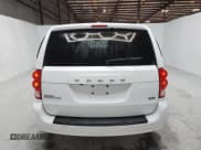 ✅ 2019 Dodge Grand Caravan SE Plus • VIN: 2C4RDGBGXKR770472 • Lot: 87046265. Wystawiony na Copart z przebiegiem 179 682 mil. Bezpłatny archiwum sprzedaży aukcyjnych z USA i szczegółowy raport historii pojazdu na DreamBid. Zdjęcie 6.