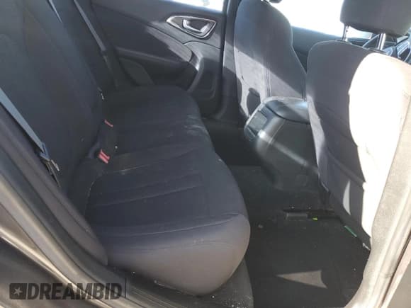 ✅ 2015 Chrysler 200 Limited • VIN: 1C3CCCAB8FN652015 • Lot: 91678665. Listed on Copart with 90,187 mi. Free auction sales archive from the USA and detailed vehicle history report at DreamBid. Image 11.