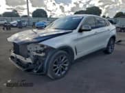 ✅ 2018 BMW X6 xDrive35i • VIN: 5UXKU2C55J0X51627 • Lot: 94940395. Wystawiony na Copart z przebiegiem 130 923 mil. Bezpłatny archiwum sprzedaży aukcyjnych z USA i szczegółowy raport historii pojazdu na DreamBid. Zdjęcie 1.