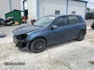 ✅ 2014 Volkswagen Golf • VIN: WVWDB7AJ3EW009341 • Lot: 61586105. Wystawiony na Copart z przebiegiem 96 070 mil. Bezpłatny archiwum sprzedaży aukcyjnych z USA i szczegółowy raport historii pojazdu na DreamBid. Zdjęcie 1.