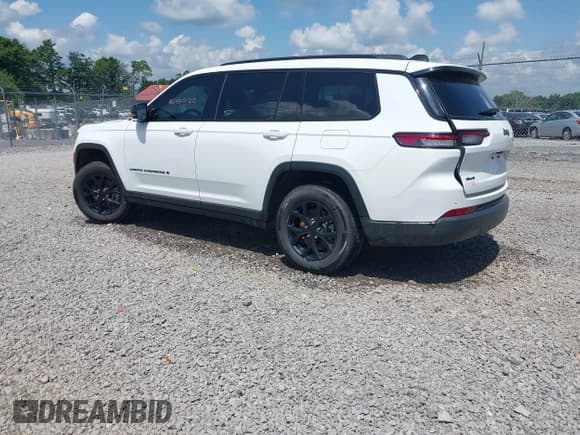 ✅ 2024 Jeep Grand Cherokee Altitude • VIN: 1C4RJKAG4R8593758 • Lot: 42550120. Listed on IAAI with 26,507 mi. Free auction sales archive from the USA and detailed vehicle history report at DreamBid. Image 3.