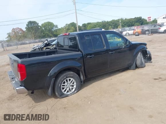 ✅ 2018 Nissan Frontier SV • VIN: 1N6AD0EV0JN725029 • Lot: 43172809. Wystawiony na IAAI z przebiegiem 157 923 mil. Bezpłatny archiwum sprzedaży aukcyjnych z USA i szczegółowy raport historii pojazdu na DreamBid. Zdjęcie 4.