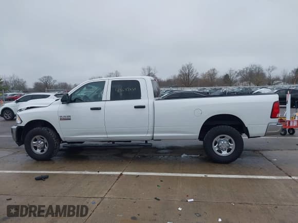 ✅ 2013 Ram 2500 Tradesman • VIN: 3C6UR5HL0DG580930 • Lot: 43697234. Wystawiony na IAAI z przebiegiem 68 246 mil. Bezpłatny archiwum sprzedaży aukcyjnych z USA i szczegółowy raport historii pojazdu na DreamBid. Zdjęcie 14.