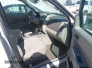 ✅ 2011 Ford Escape Hybrid • VIN: 1FMCU4K33BKB91464 • Lot: 43121446. Wystawiony na IAAI z przebiegiem 128 342 mil. Bezpłatny archiwum sprzedaży aukcyjnych z USA i szczegółowy raport historii pojazdu na DreamBid. Zdjęcie 5.