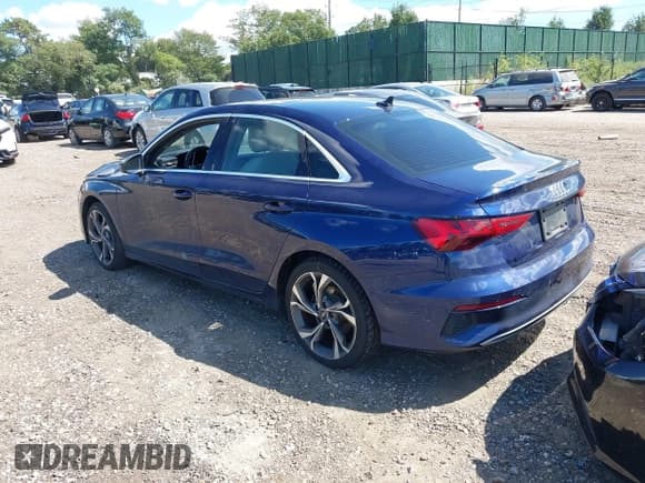 ✅ 2022 Audi A3 Premium Plus • VIN: WAUBUDGY0NA078292 • Lot: 43073955. Listed on IAAI with 55,318 mi. Free auction sales archive from the USA and detailed vehicle history report at DreamBid. Image 3.