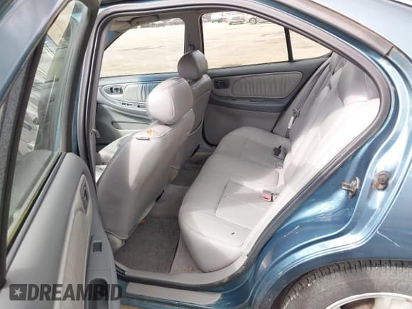 ✅ 2001 Nissan Altima GLE • VIN: 1N4DL01A71C155635 • Lot: 43371175. Wystawiony na IAAI z przebiegiem 152 001 mil. Bezpłatny archiwum sprzedaży aukcyjnych z USA i szczegółowy raport historii pojazdu na DreamBid. Zdjęcie 8.