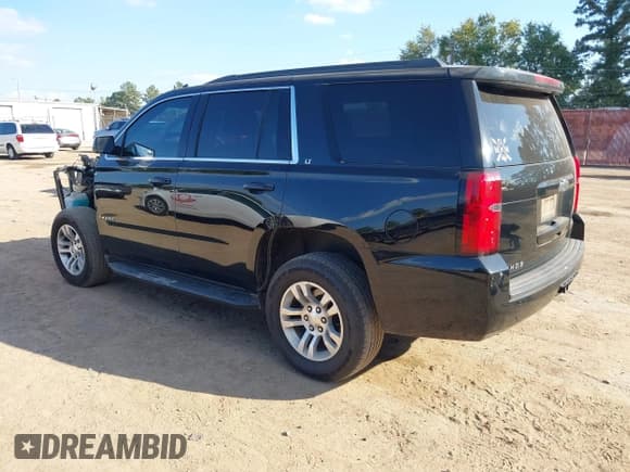 ✅ 2019 Chevrolet Tahoe LT • VIN: 1GNSCBKC0KR136671 • Lot: 43416506. Wystawiony na IAAI z przebiegiem 151 990 mil. Bezpłatny archiwum sprzedaży aukcyjnych z USA i szczegółowy raport historii pojazdu na DreamBid. Zdjęcie 3.