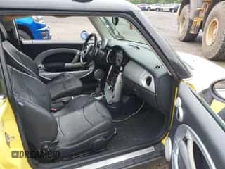 2002 MINI Hardtop with VIN WMWRC33472TC33275, listed as a IAAI auction lot 42537323 with 173,611 mi miles and . Bid and sale history available at DreamBid. Image 5.