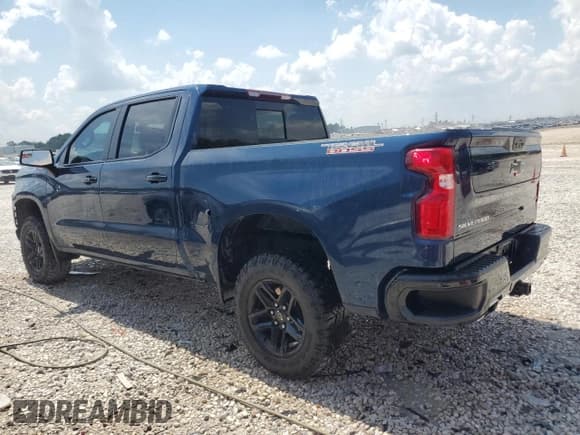 ✅ 2021 Chevrolet Silverado 1500 LT Trail Boss • VIN: 3GCPYFED7MG369901 • Lot: 62122564. Wystawiony na Copart z przebiegiem 38 180 mil. Bezpłatny archiwum sprzedaży aukcyjnych z USA i szczegółowy raport historii pojazdu na DreamBid. Zdjęcie 2.