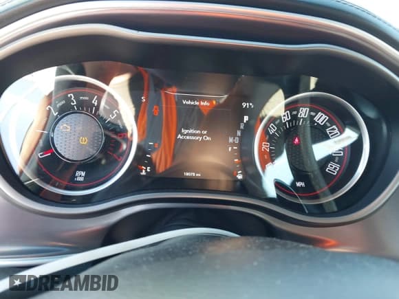 ✅ 2021 Dodge Challenger R/T • VIN: 2C3CDZBT0MH651440 • Lot: 43581247. Wystawiony na IAAI z przebiegiem 18 078 mil. Bezpłatny archiwum sprzedaży aukcyjnych z USA i szczegółowy raport historii pojazdu na DreamBid. Zdjęcie 7.