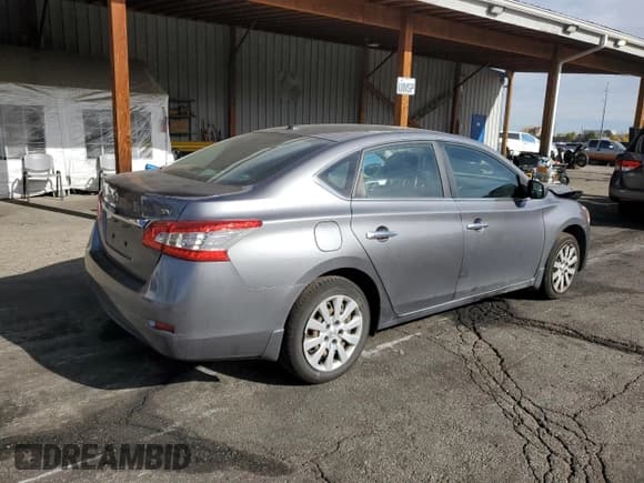 ✅ 2015 Nissan Sentra SR • VIN: 3N1AB7AP7FY301790 • Lot: 92124385. Wystawiony na Copart z przebiegiem 118 982 mil. Bezpłatny archiwum sprzedaży aukcyjnych z USA i szczegółowy raport historii pojazdu na DreamBid. Zdjęcie 3.