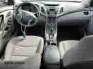 2014 Hyundai Elantra SE z VIN 5NPDH4AE6EH536571, wystawiony jako Copart lot #47992615 z przebiegiem 122 632 mil mil oraz Szkoda całkowita • Salvage title. Historia ofert i sprzedaży dostępna na DreamBid. Obrazek 8.